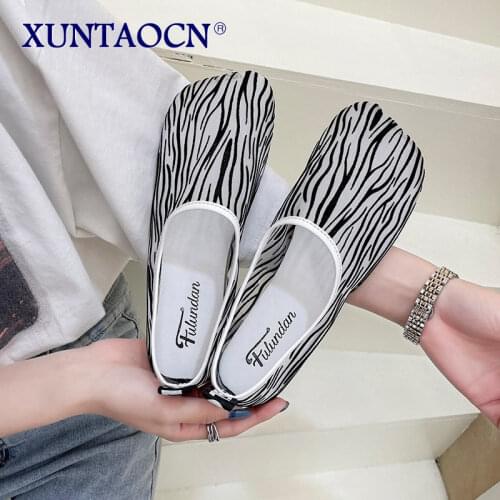 Summer Womens Zebra Breathable Flats Ladies Black Transparent Mesh Loose Sandals Pregnant Women Walking Non-Slip Flat Shoes
