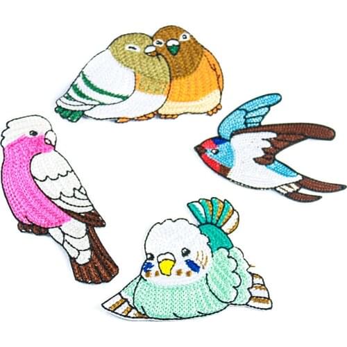 Fine 1pcs Lovely Bird Patches Sewing On Iron On Embroidered Applique Cute Fabric Patch Clothes Bags DIY Decoration Patches