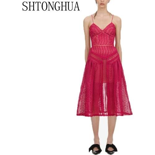 SHTONGHUA Runway Spring Women Red Lace Party Dress Self Portrait Women Sexy Halter Crochet Hollow Out Dress Slim V Neck Vestidos