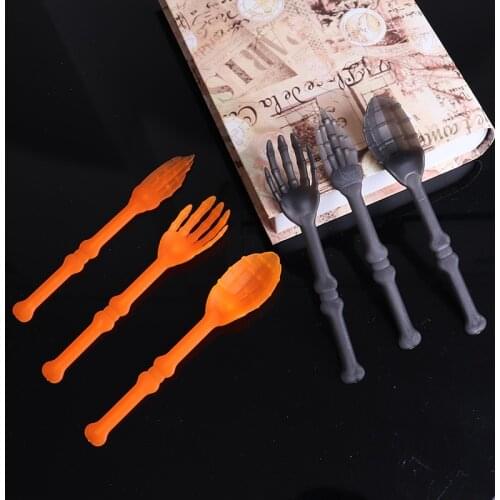 3pcs/lot Halloween Party Plastic Tableware Decoration For Home Hand Bone Shape Plstic Knives Forks Halloween Toys Supplies zz13