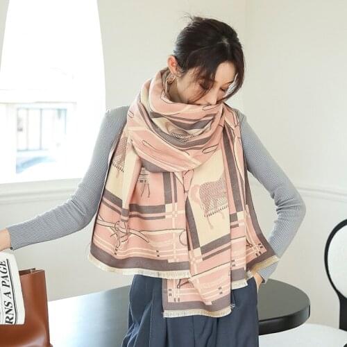 2021 Autumn Print Cashmere Scarves Fashion 190X65CM Bandanna Female Popular Dustproof Beach Towel Winter Carriage Tassels Shawls