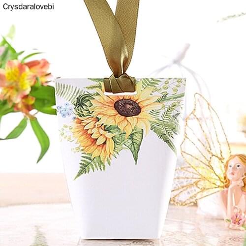 50pcs Sunflower Wedding Favors White Candy Boxes with bowknot Bomboniere paper Gift Box gift bag Party Chocolate Box