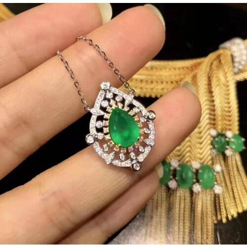 Natural Emerald Necklace fashionable gem quality 925 silver 4x6mm