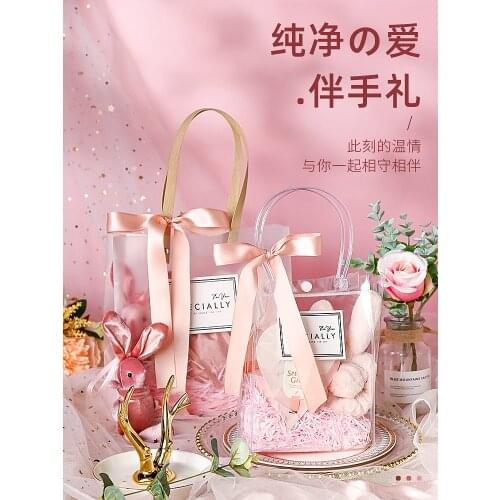 Gifts Wedding Girl Bridesmaid Gift Box Practical High-end Wedding Walk Heart Full Moon Gift Transparent Handbag Gift