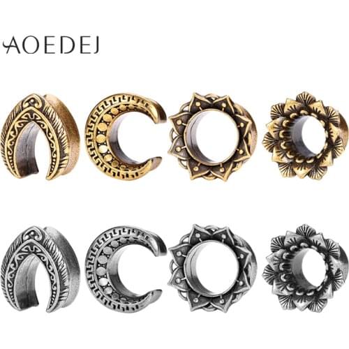 AOEDEJ 2pcs 316L Stainless Steel Ear Plugs Tunnels Saddle Ear Gauges Weights for Ear Piercings Flower Tunnels Body Jewelry