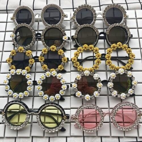 Unique Design Round Women Handmade Sunglasses Cute Vintage Eyeglass Crysrtal Flower Sun Glasses Eyewear UV400 Gafas de sol