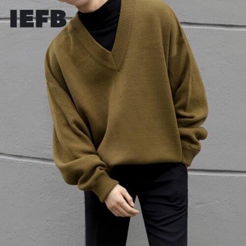 IEFB /mens wear autumn winter V-neck sweater males loose korean style knitted tops vintage long sleeve large size tops 9Y3271