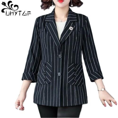 UHYTGF Middle-Aged Mother Spring Autumn Windbreaker Jacket Striped Single-Breasted Casual Women Coat Loose Plus Size Outerwear 8