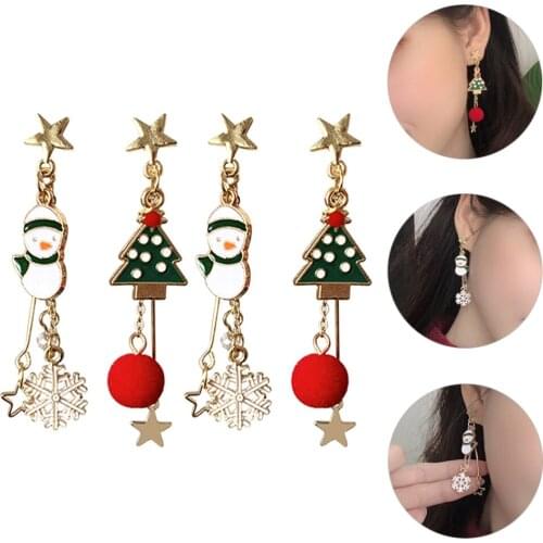 2 Pairs Christmas Themed Woman Earring Fashionable Alloy Christmas Tree Earrings Cartoon Bell Santa Claus Stud Earrings