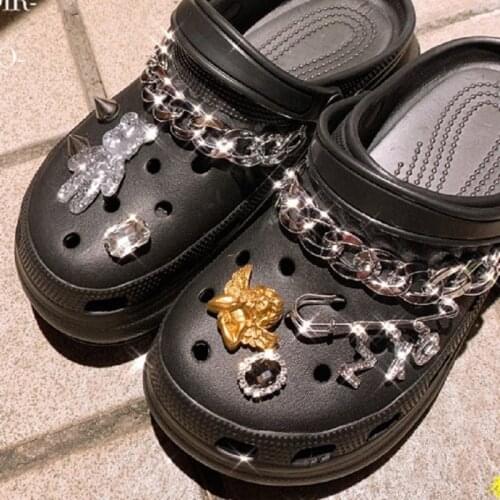 Luxury Croc Charms Vintage Shoe Charms 2021 New Brand Fashion Shoe Decoration Chain Pin Clogs Shoe Bundle Shoe Accessories