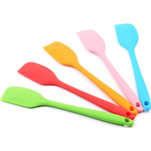 New Silicone Scraper Cream Cake Spatula Mixing Batter Scraper Brush Butter Mixer Cake Brushes Baking Kitchenware Hot Sale Good