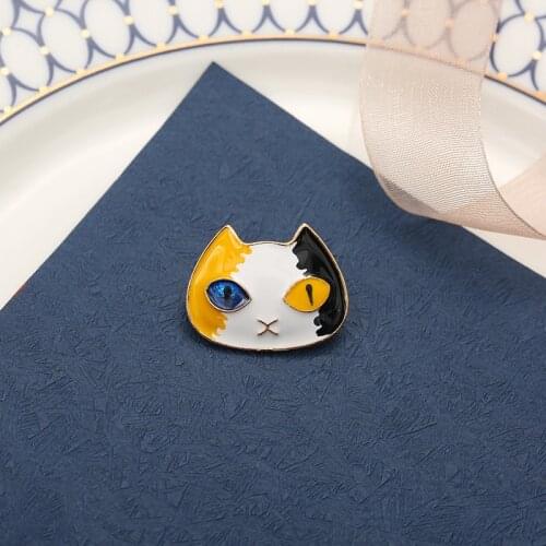 CINDY XIANG New Multicolor Cat Enamel Pin Brooch Cute Mini Cat Head Animal Metal Lapel Brooches Shirt Denim Jacket Badge Jewelry