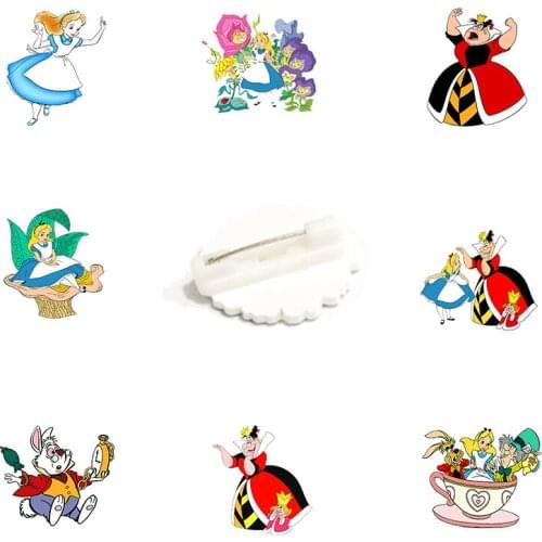 Disney Alice And Queen Of Hearts Picture Brooch Fashion Enamel Jewelry Brooch Acrylic Epoxy Mens Women Jewelry