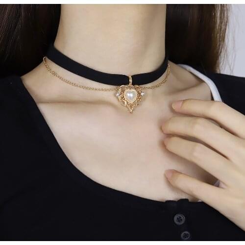 New Fashion Retro Girl Choker Golden Peach Heart Velvet Chain Pendant Necklace Clavicle Chain Collar Punk Gothic Necklace