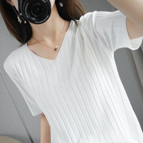 Spring and Autumn New Womens Short Sleeve Pure Color Loose T-shirt Knitted 100% Cotton Pullover Loose Large Size Womens Short