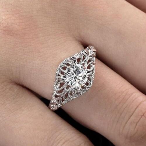 Fashion Women Party Jewelry Exquisite Hollow Embossed Princess Rings Charm Micro Inlaid Zircon Flower Ring Bride Jewelry Gifts