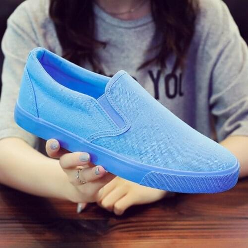 Spraying Fashion Footwear