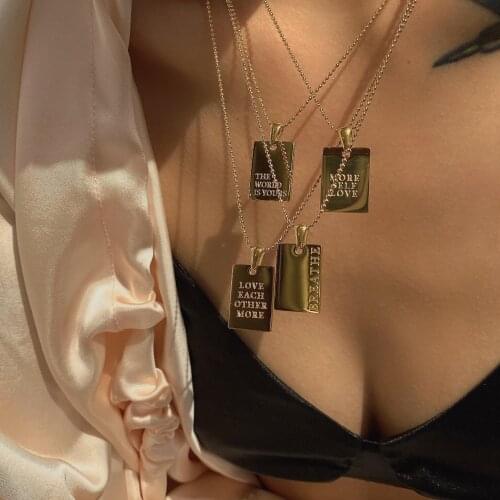 Creative Design Stylish Wholesale Initial Necklace Square Pendant Letters Dangle Women Necklace Jewelry