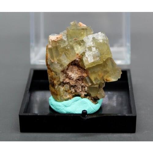New mineral！100% Natural Rare yellow fluorite mineral specimens Stones and crystals Healing crystal send box box size 5.2cm