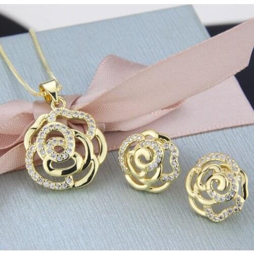 Rose Earrings Necklace Set Gold-plated Platinum-plated Flower Zircon Pendant Earrings