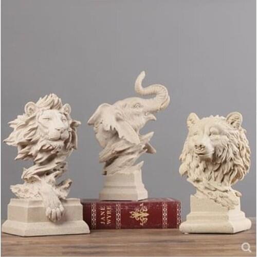 Nordic creative animal ornaments, wolves, lions, sheep, cats, elephants, hawks, pigs, statues, decorative crafts