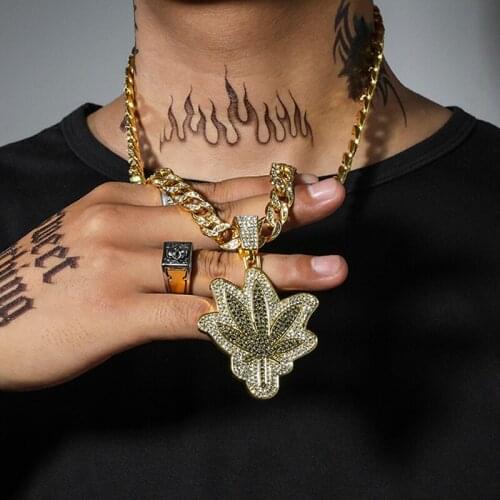 Hip-hop Cuban Maple Leaf Pendant Necklace Shine Iced out Charm Collar Chain For Man Street Style Cool Necklace Jewelry Gifts