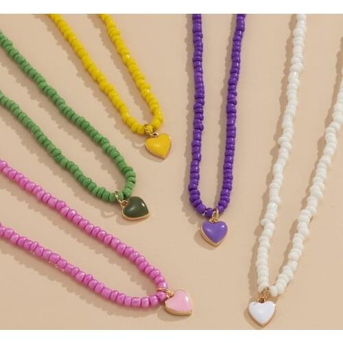 娅斯美娜 Chokers On The Neck