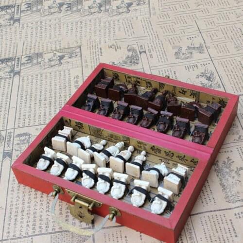 32 Pieces Terracottaer Warriors Soldiers Figure Chess Set with Folding Board Game