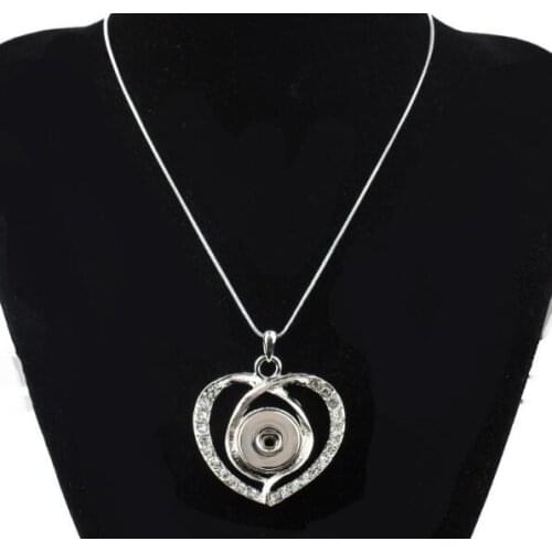 Newest Vintage Loveheart Necklaces Metal Snap Button Necklace Fit 18mm Snap Buttons Pendant Necklaces Women Snaps Jewelry