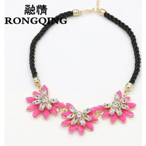 RONGQING 12pcs/lot Acrylic Flower Statement Necklace Luxury Short Clavicle Chain Necklace For Women Jewelry Wholesale