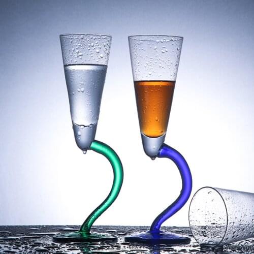Bending Pigmented Champgane Glass Irregular Design Glass Cocktail Goblet Sherry Wine Cup Party Drinkware Bar Serving Accessories