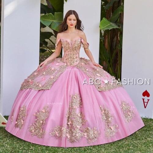 Blush Pink Quinceanera Dresses Lace Up Gold Appliqued Beaded Princess Ball Gown Prom Party Wear Sweet 16 Gowns Vestidos