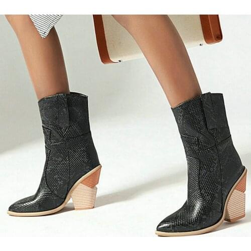 2020 Fashion Women Snake Print Ankle Boots Wedges Pointed Toe Women Western Boots PU Leather Winter Cowboy Boots Black White