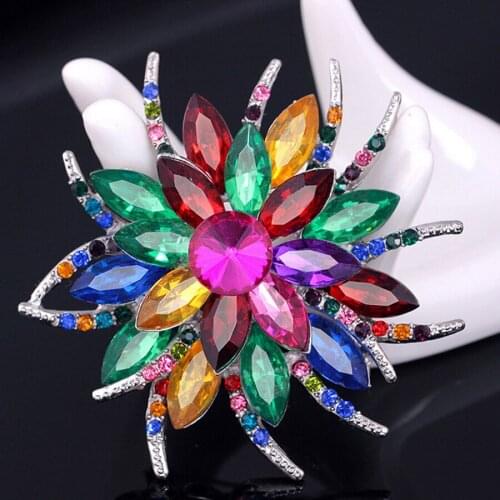 Charming Crystal Women Brooch Pins High Quality Flower Brooches Jewelry Fashion Wedding Party Invitation Bijoux Broche XZ152