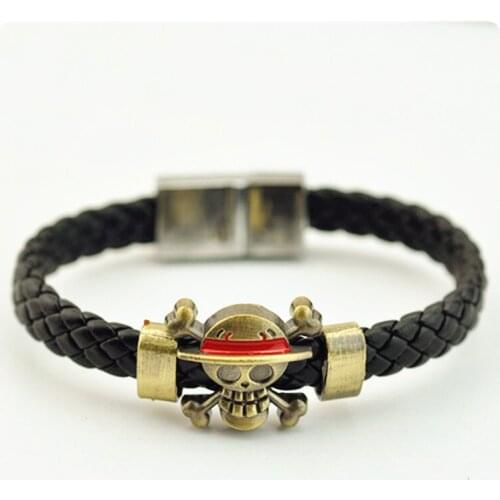 Animation Bracelet Sea Thief King Death Skull Logo Magnetic Buckle Head Simple and Elegant Accessories Individual Wrist Strap