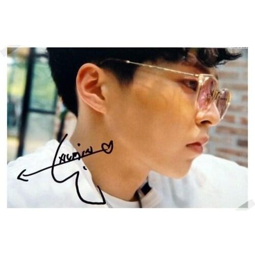 Signed EXO XIUMIN XIU MIN autographed original photo 6 inches free shipping 08201704