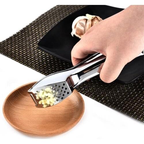 1 Piece Multi-Functional Garlic Press Crusher Creative Zinc Alloy Cutter Ginger Meat Presser Cooking Tools Kitchen Gadgets