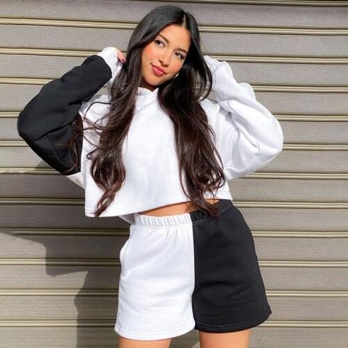 Black and White Contrast Color Sweater Suit Women Autumn New Loose Hooded Sweater Casual Elastic Waist Short Two-piece Suit