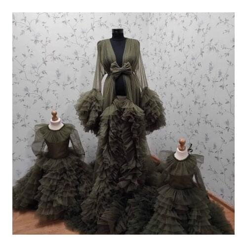 Cute Tulle Mother And Kids Dressing Gowns For Photo Shoot Long Length Puffy Ruffles With Flares Mom And Me Tulle Dresses