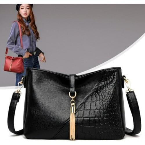 Soft Leather Tassels Totes Bags Women Large Capacity Handbags 2021 New Style Fashion Pu Female Crossbody Shoulder Bag Black