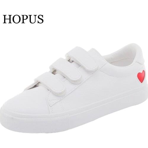 Women Sneakers Leather Shoes Spring Trend Casual Flats Sneakers Female New Fashion Comfort Cute Heart Vulcanized Platform Shoes