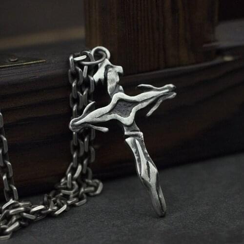 Unisex 316L Stainless Steel Hammer Grain Barbed Cross Texture Distressed Faith Pendant Necklace Amulet Gift