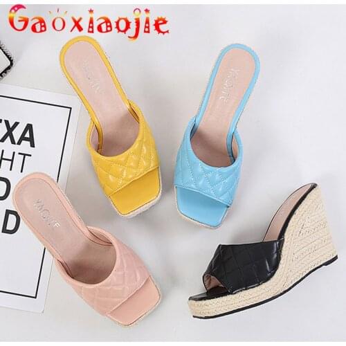 2021 New Summer Rhombus Upper Women Slippers Cane Straw Weave Platform Casual Sandal 9.5CM Square Toe Wedges High-Heel Shoes