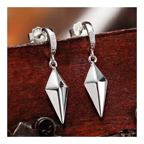 HOT Anime Anime Fairy Tail Erza Jewelry S925 Silver Ear stud Earrings Cosplay Men Women Take Photo Props accessories Xmas Gifts
