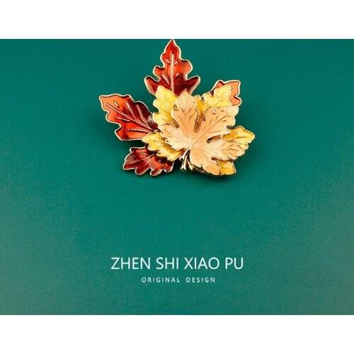 Vintage red maple leaf brooch, alloy enamel, three-dimensional temperament, clothes decoration, brooch, ladies party jewelry