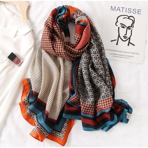 2020 New Design Brand Women Scarf Fashion Print Cotton Spring Winter Warm Scarves Hijabs Lady Pashmina Foulard Bandana Plaid