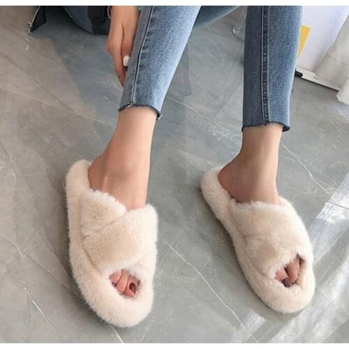 New Woman Slippers Fuzzy Slippers Sliders Shoes Soft Fur Home Shoe Casual Shoes Shoes for Women Femme Pantoufles