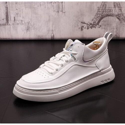 Simple Designer Men White Casual Comfort Shoes Fashion Round Toe Breathable Flats Male Trend Leisure PU Leather Zapatos ERRFC
