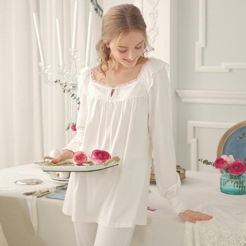Free Shipping 2016 New Autumn and Winter Womens Pajamas Pants Set Pink and White Sleepwear Cotton Nightgown Princess Nightshirt