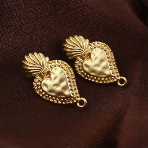 8Seasons Zinc Based Alloy Boho Chic Ethnic Style Ear Post Stud Earrings Findings Heart Matt Gold W/ Loop Jewelry DIY,, 2 Pair
